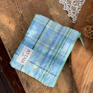 Dahlia Pouch