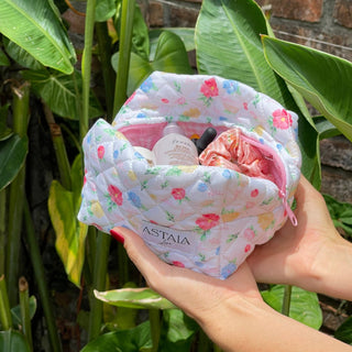 Quilted makeup bag makeup bag astala luna carry all makeup pouch pencil bag brushes bag makeup case vintage floral vanity case cosmetic bag Laptop case laptop bag quilted laptop cover laptop