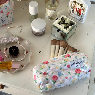 Quilted makeup bag makeup bag astala luna carry all makeup pouch pencil bag brushes bag makeup case vintage floral vanity case cosmetic bag Laptop case laptop bag quilted laptop cover laptop