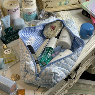 Quilted makeup bag makeup bag astala luna carry all makeup pouch pencil bag brushes bag makeup case vintage floral vanity case cosmetic bag Laptop case laptop bag quilted laptop cover laptop