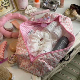 Quilted makeup bag makeup bag astala luna carry all makeup pouch pencil bag brushes bag makeup case vintage floral vanity case cosmetic bag Laptop case laptop bag quilted laptop cover laptop