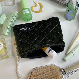 Quilted makeup bag makeup bag astala luna carry all makeup pouch pencil bag brushes bag makeup case vintage floral vanity case cosmetic bag Laptop case laptop bag quilted laptop cover laptop