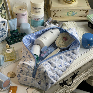 Quilted makeup bag makeup bag astala luna carry all makeup pouch pencil bag brushes bag makeup case vintage floral vanity case cosmetic bag Laptop case laptop bag quilted laptop cover laptop