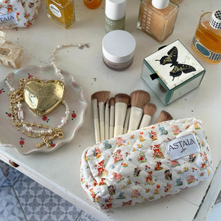 Quilted makeup bag makeup bag astala luna carry all makeup pouch pencil bag brushes bag makeup case vintage floral vanity case cosmetic bag Laptop case laptop bag quilted laptop cover laptop