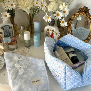 Quilted makeup bag makeup bag astala luna carry all makeup pouch pencil bag brushes bag makeup case vintage floral vanity case cosmetic bag Laptop case laptop bag quilted laptop cover laptop