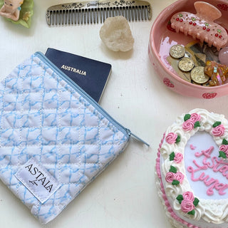 Quilted makeup bag makeup bag astala luna carry all makeup pouch pencil bag brushes bag makeup case vintage floral vanity case cosmetic bag Laptop case laptop bag quilted laptop cover laptop
