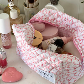 Quilted makeup bag makeup bag astala luna carry all makeup pouch pencil bag brushes bag makeup case vintage floral vanity case cosmetic bag Laptop case laptop bag quilted laptop cover laptop