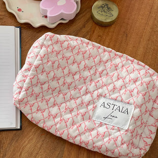 Quilted makeup bag makeup bag astala luna carry all makeup pouch pencil bag brushes bag makeup case vintage floral vanity case cosmetic bag Laptop case laptop bag quilted laptop cover laptop