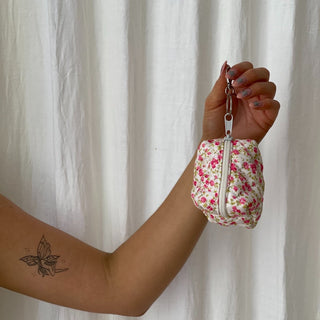 Quilted makeup bag makeup bag astala luna carry all makeup pouch pencil bag brushes bag makeup case vintage floral vanity case cosmetic bag Laptop case laptop bag quilted laptop cover laptop