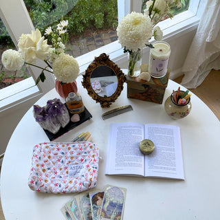Quilted makeup bag makeup bag astala luna carry all makeup pouch pencil bag brushes bag makeup case vintage floral vanity case cosmetic bag Laptop case laptop bag quilted laptop cover laptop