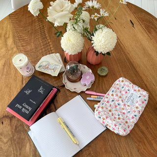 Quilted makeup bag makeup bag astala luna carry all makeup pouch pencil bag brushes bag makeup case vintage floral vanity case cosmetic bag Laptop case laptop bag quilted laptop cover laptop