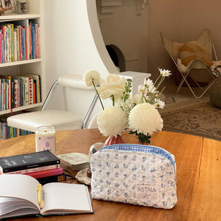 Quilted makeup bag makeup bag astala luna carry all makeup pouch pencil bag brushes bag makeup case vintage floral vanity case cosmetic bag Laptop case laptop bag quilted laptop cover laptop