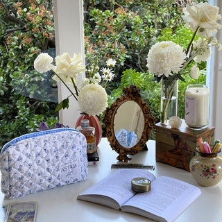 Quilted makeup bag makeup bag astala luna carry all makeup pouch pencil bag brushes bag makeup case vintage floral vanity case cosmetic bag Laptop case laptop bag quilted laptop cover laptop
