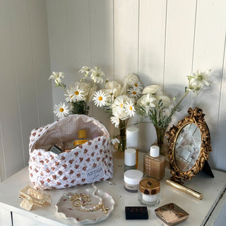 Quilted makeup bag makeup bag astala luna carry all makeup pouch pencil bag brushes bag makeup case vintage floral vanity case cosmetic bag Laptop case laptop bag quilted laptop cover laptop