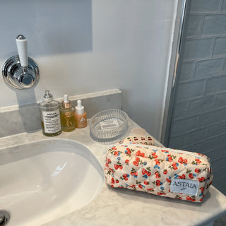 Quilted makeup bag makeup bag astala luna carry all makeup pouch pencil bag brushes bag makeup case vintage floral vanity case cosmetic bag Laptop case laptop bag quilted laptop cover laptop