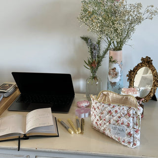Quilted makeup bag makeup bag astala luna carry all makeup pouch pencil bag brushes bag makeup case vintage floral vanity case cosmetic bag Laptop case laptop bag quilted laptop cover laptop